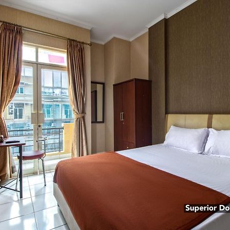 Hotel Arjuna Bekasi Exterior foto