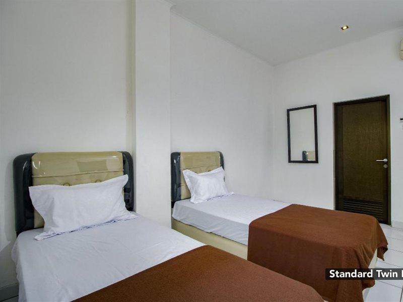 Hotel Arjuna Bekasi Exterior foto