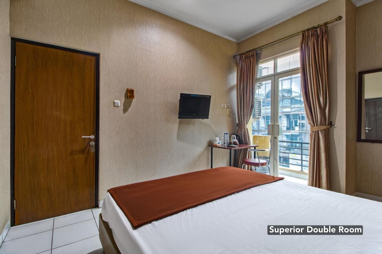 Hotel Arjuna Bekasi Exterior foto
