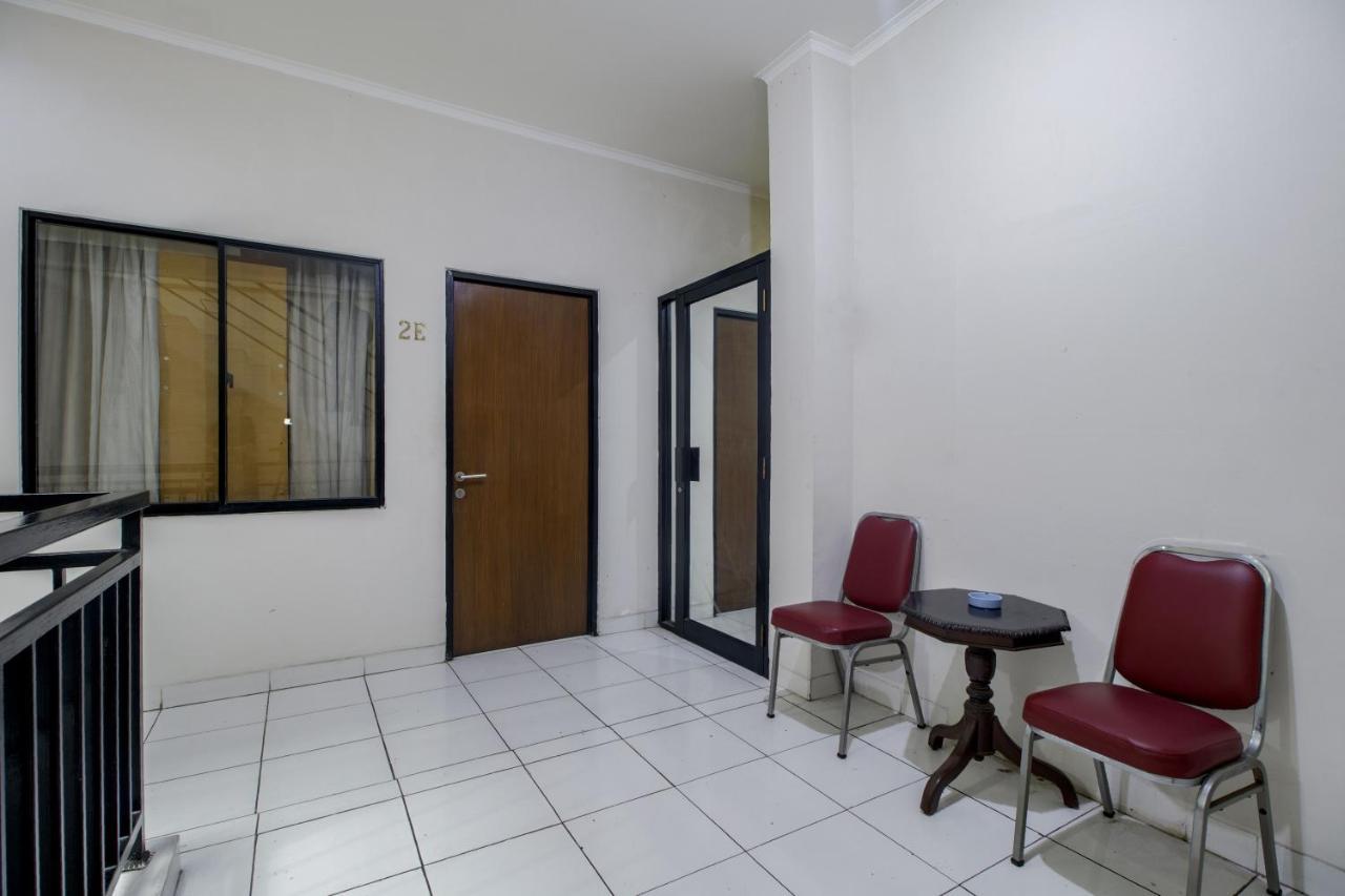 Hotel Arjuna Bekasi Exterior foto